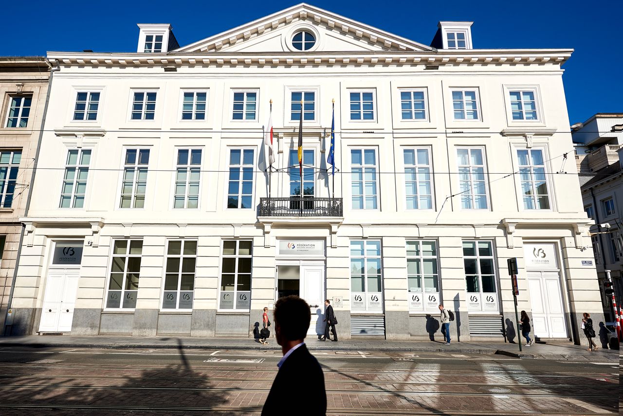 facade parlement