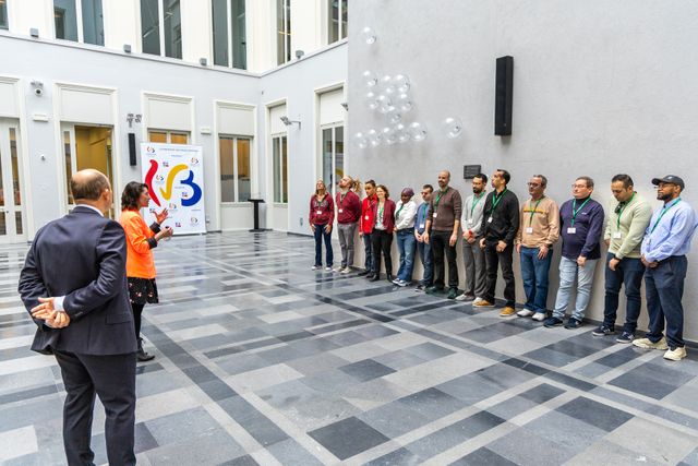 Visite du Parlement par la Ligue Braille